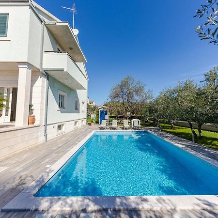 The Olive Poolhouse Apartment Split Bagian luar foto