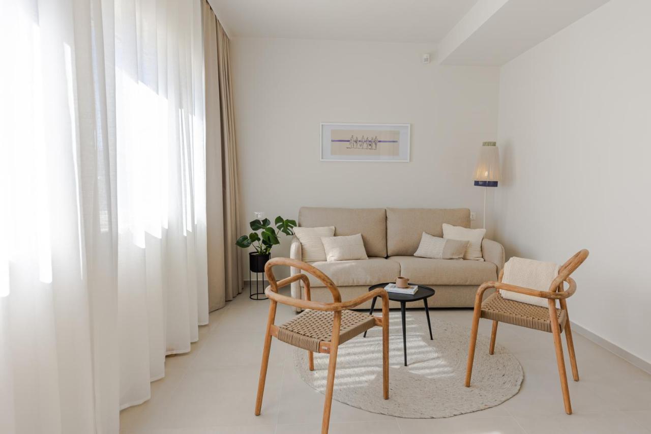 The Olive Poolhouse Apartment Split Bagian luar foto