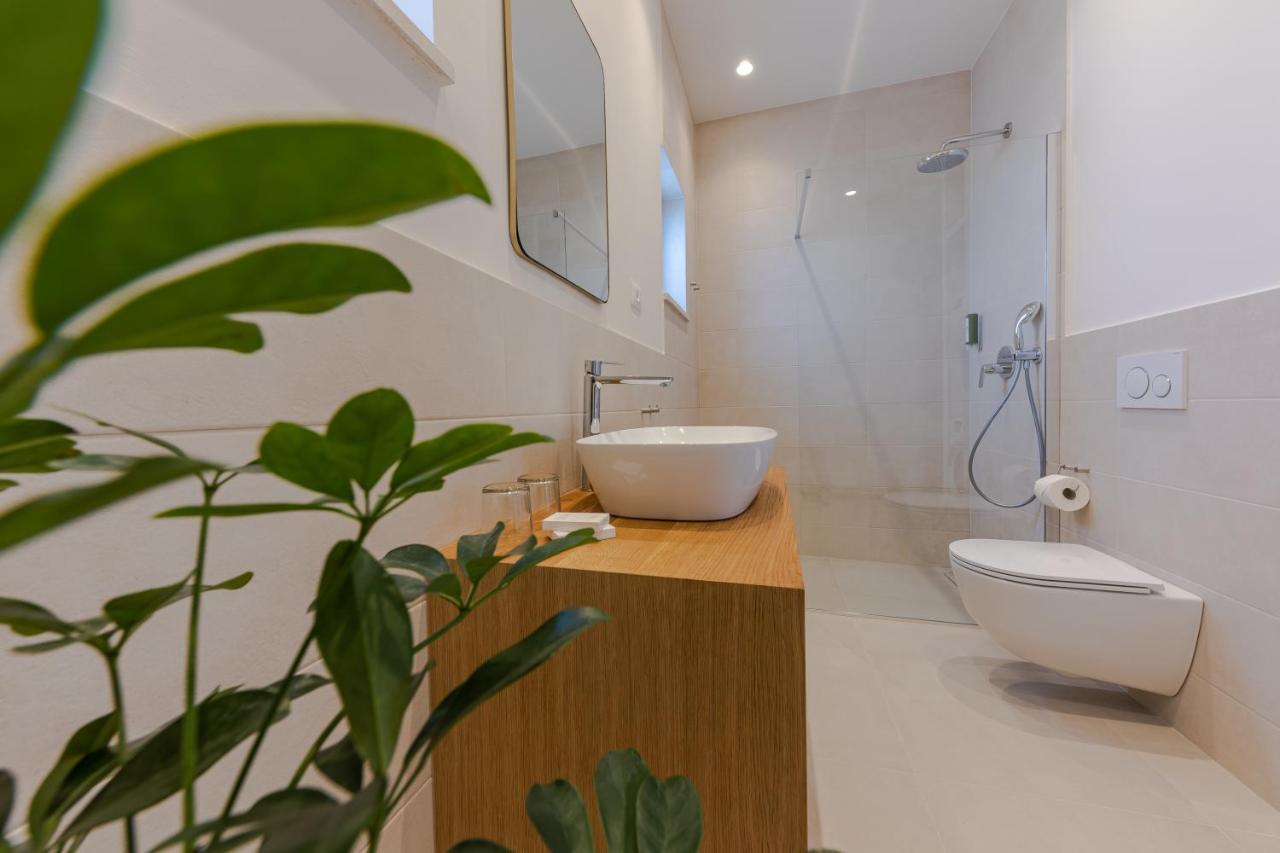The Olive Poolhouse Apartment Split Bagian luar foto