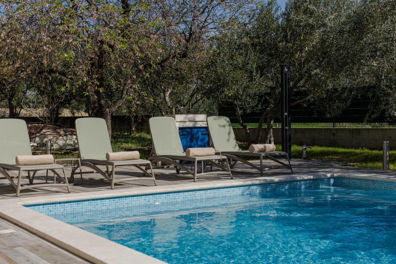 The Olive Poolhouse Apartment Split Bagian luar foto