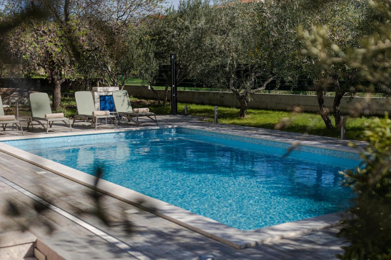 The Olive Poolhouse Apartment Split Bagian luar foto